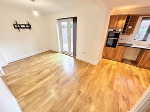 Kitchen Diner- click for photo gallery